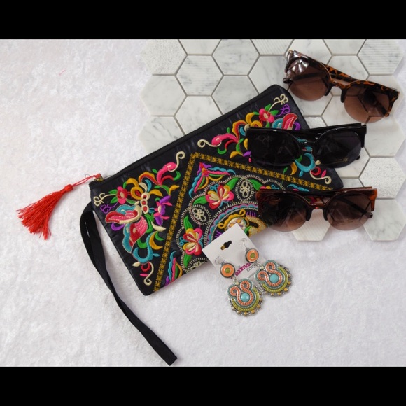 Round Sunglasses - The Celeb - Picture 7 of 8